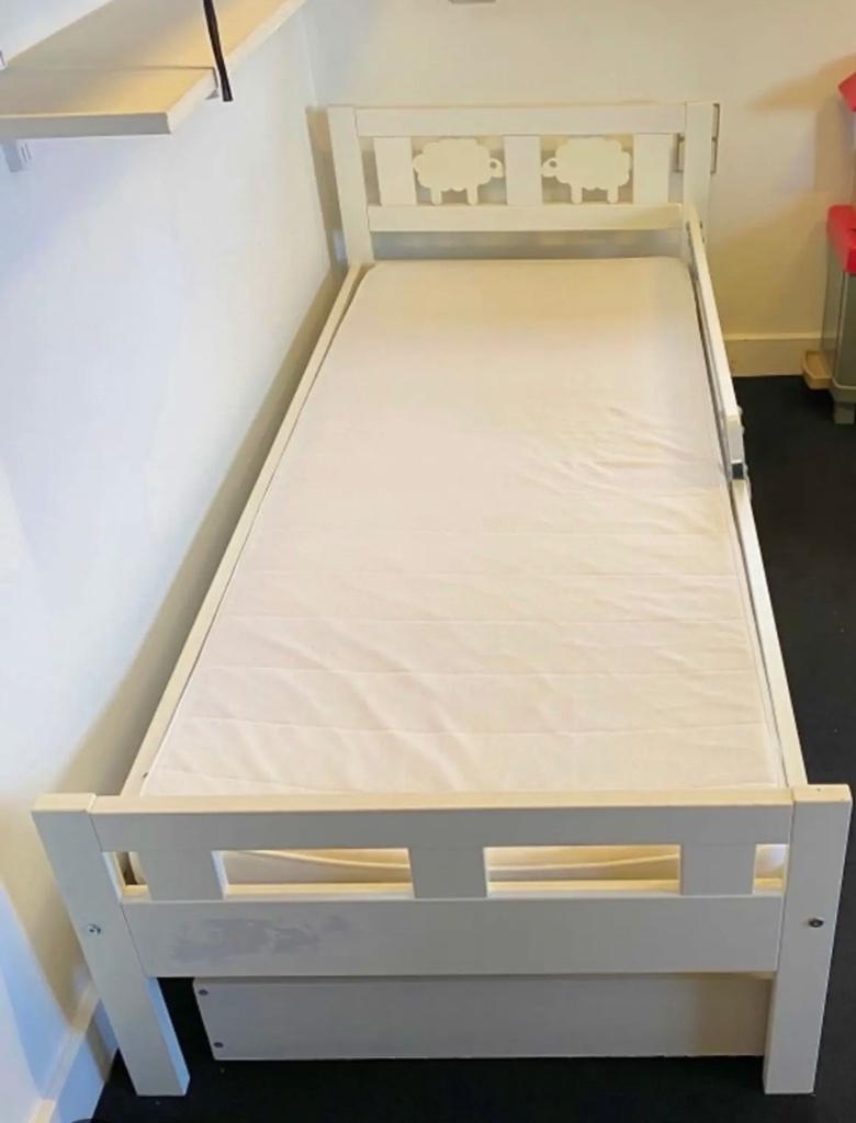 lit enfant blanc  (ikea), Maison & Meubles, Chambre à coucher | Lits, Enlèvement, Autres dimensions, Ikea, 70 cm ou moins