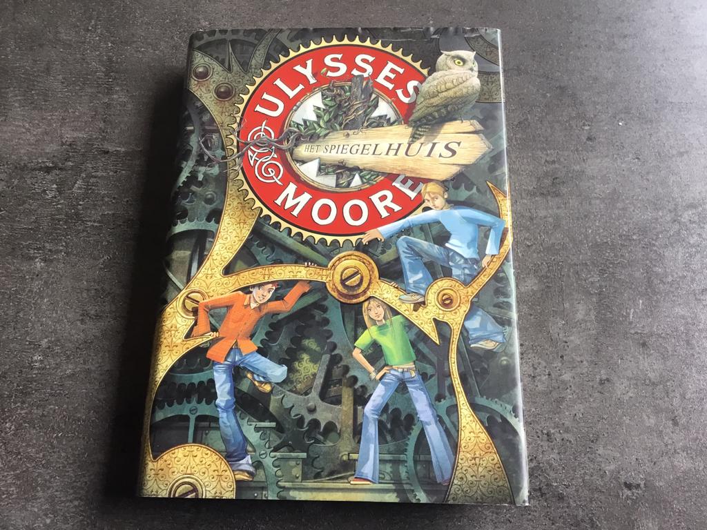 Ulysses Moore - Het spiegelhuis, Ophalen of Verzenden, Zo goed als nieuw