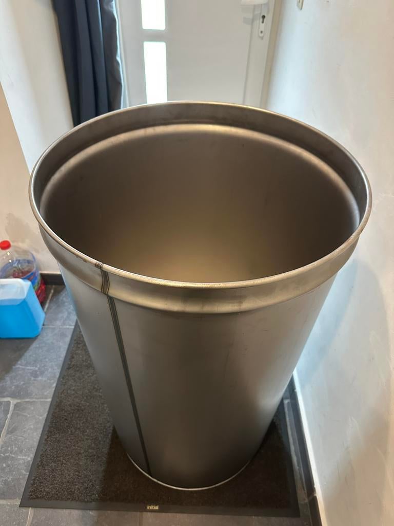 Fut NEUF empilable gain de place etc. 10 pièces dispo, Enlèvement, Neuf