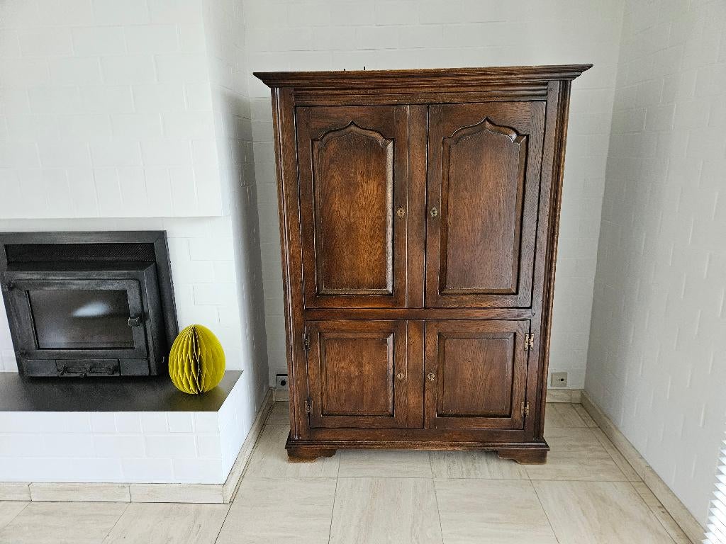 Antieke kast, Ophalen