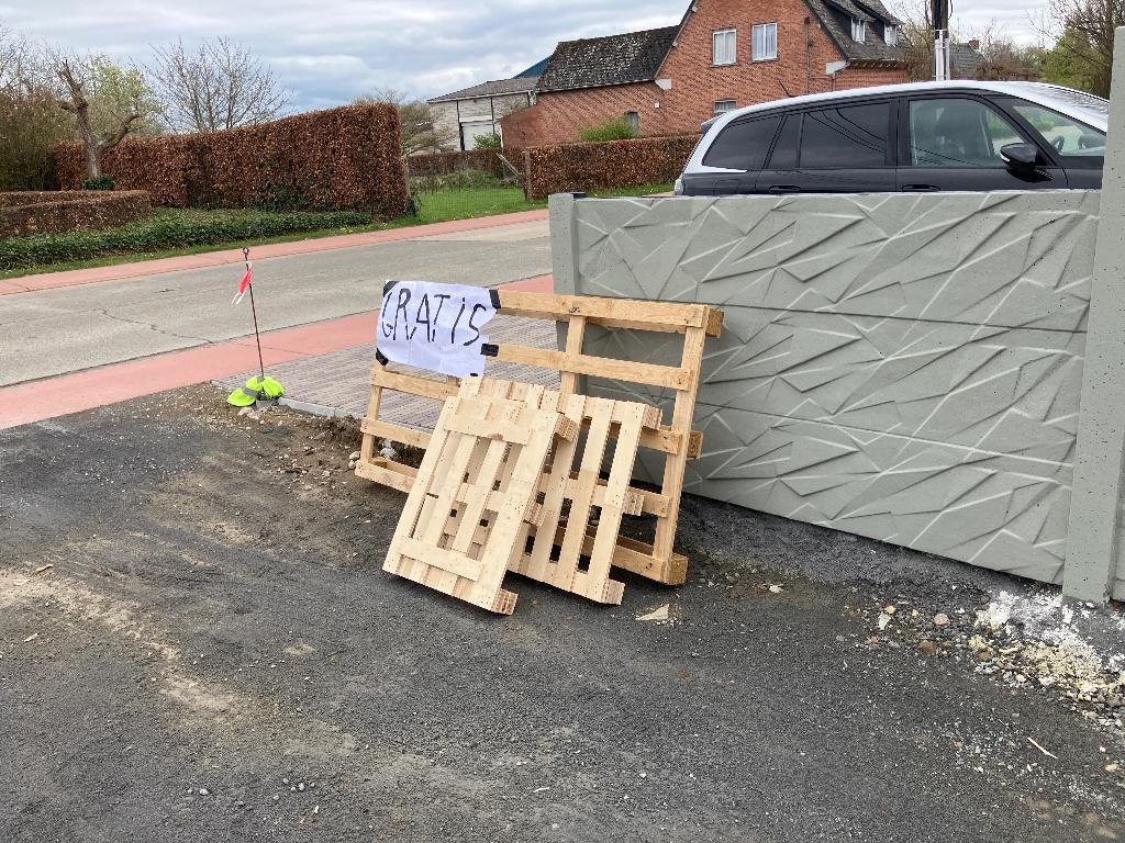 Gratis wegwerp paletten hout, Doe-het-zelf en Bouw, Ophalen