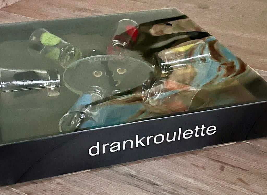 Drankroulette – shotspel met glaasjes, Hobby en Vrije tijd, Gezelschapsspellen | Overige, Nieuw, Ophalen
