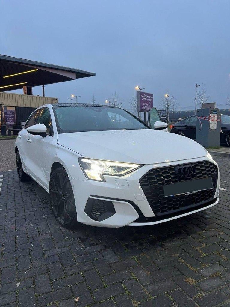 Audi A3 Sportback 40 TFSI e Édition Business — Panorama 2021, 1395 cm³, Achat, Euro 6, 1535 kg