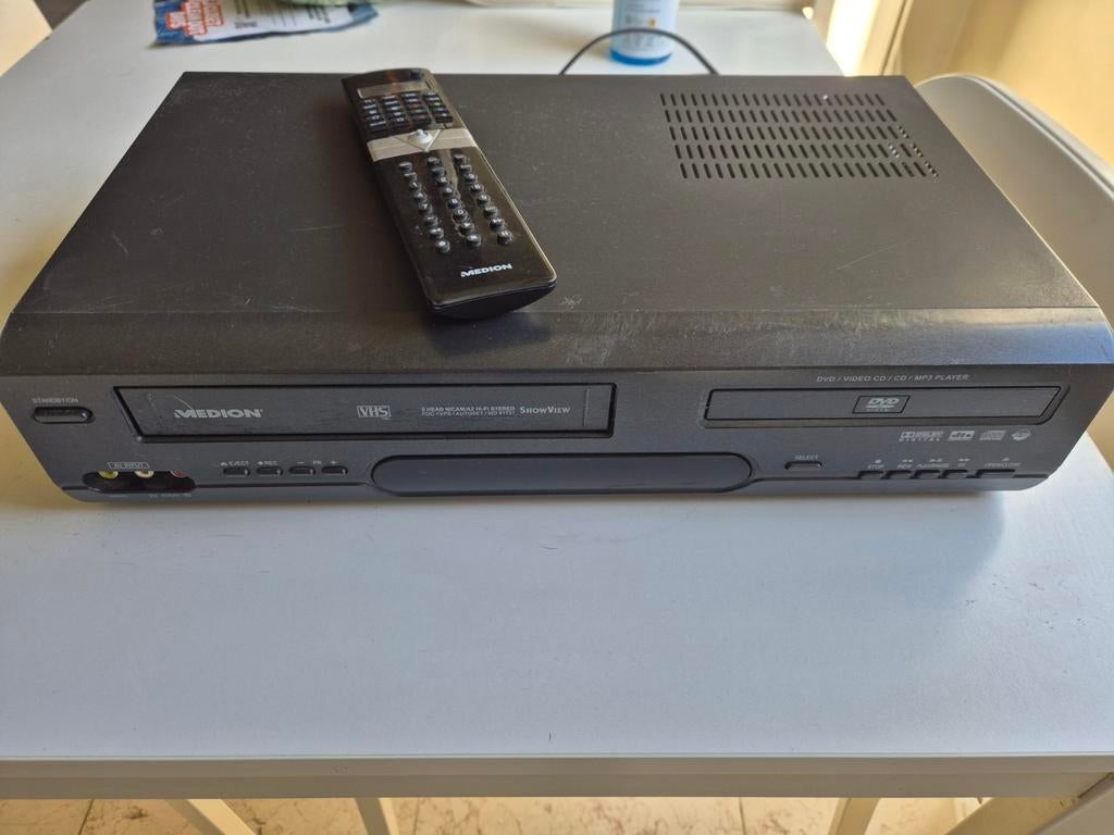 Medion Vhs + dvd speler 6 Koppen met afstandsbediening, Ophalen of Verzenden