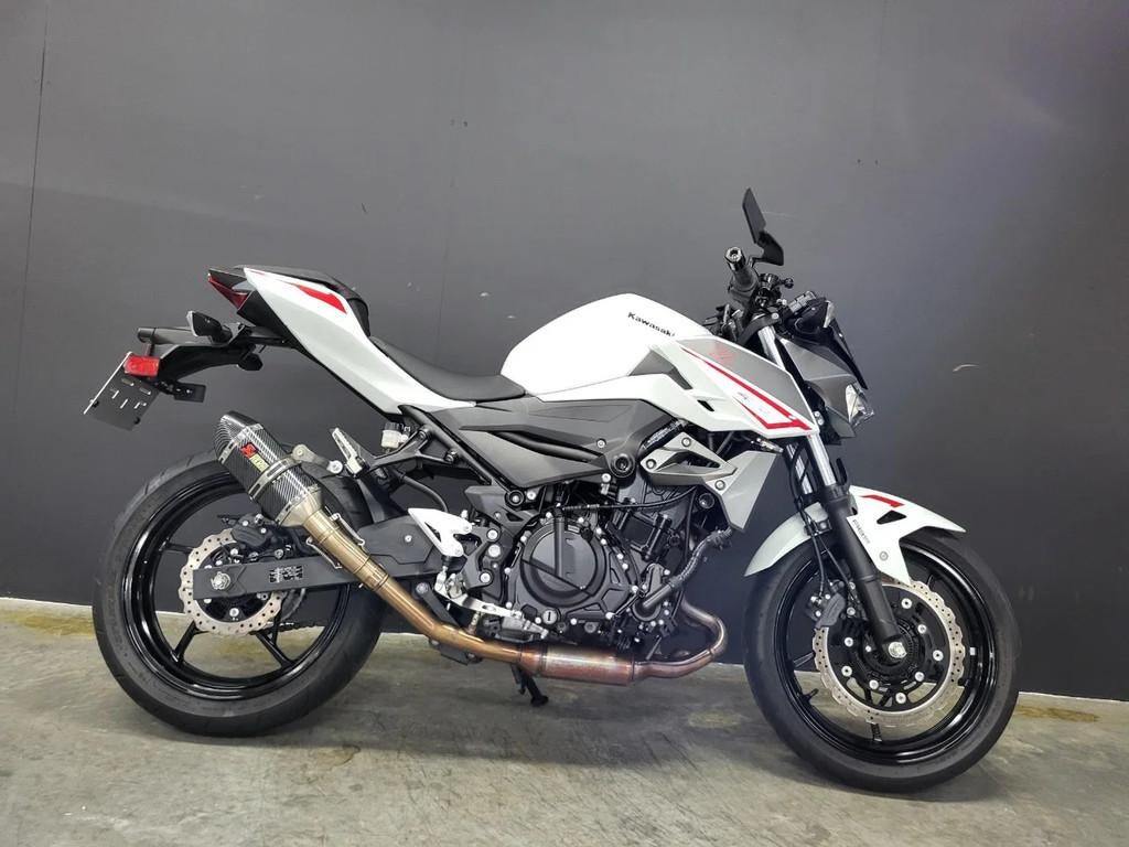 Kawasaki Z 400 speelse en lichte naked (bj 2024), Motoren, Bedrijf, Overig, 12 t/m 35 kW