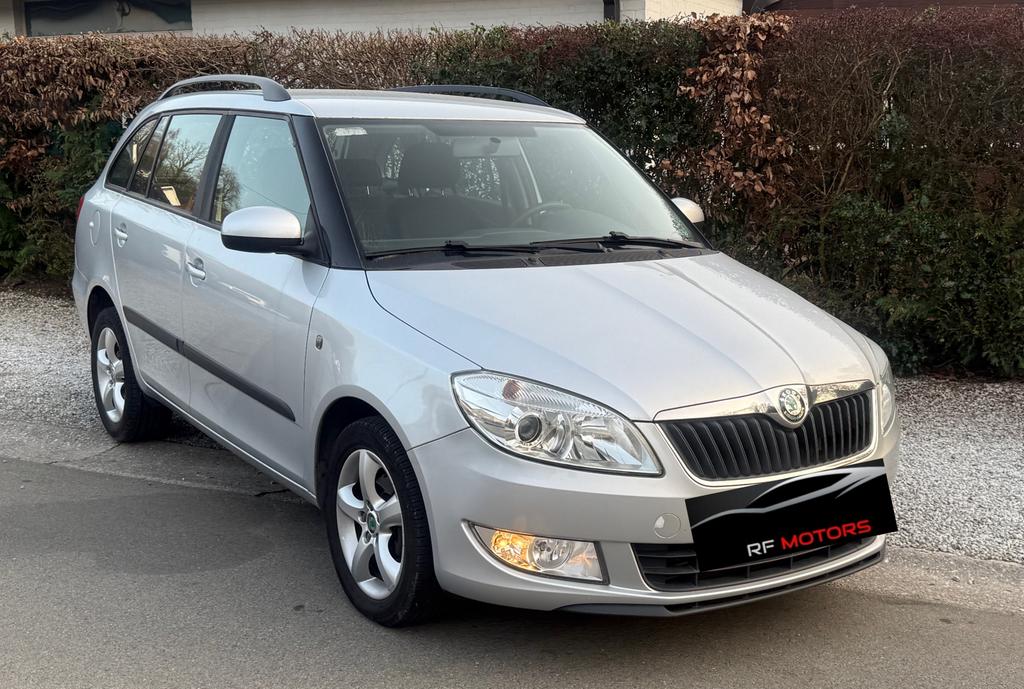 🔥SKODA FABIA /1.2 TDI/2012 /CLIM/GPS/GARANTIE 12 mois, Autos, Argent ou Gris, Achat, Entreprise, Boîte manuelle