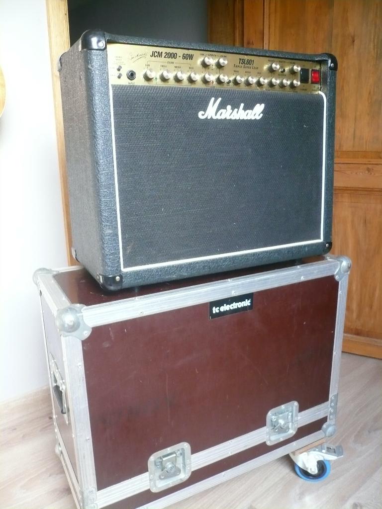 MARSHALL JCM 2000 TSL 60 et FLIGHTCASE, Enlèvement, Comme neuf, Guitare, 50 à 100 watts