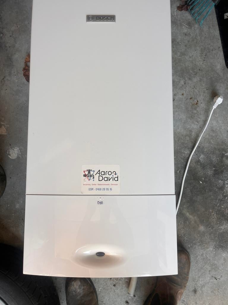 Bosch kondensketel in super staat, Bricolage & Construction, Chauffe-eau & Boilers, Enlèvement, Comme neuf