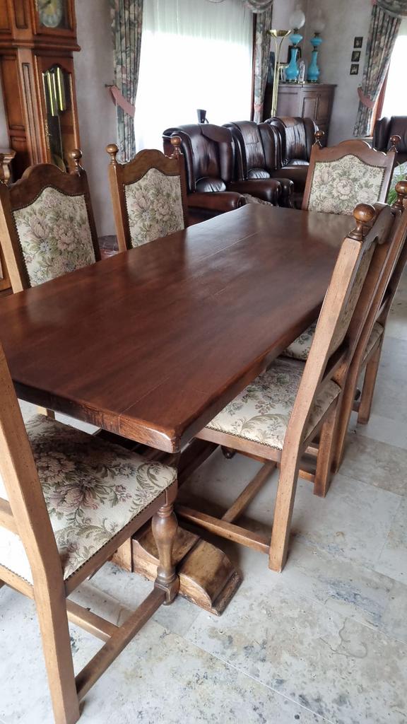 Antieke massieve eetkamer notelaar- complete set, Ophalen, Gebruikt, Antiek massief hout, 4 tot 6 stoelen