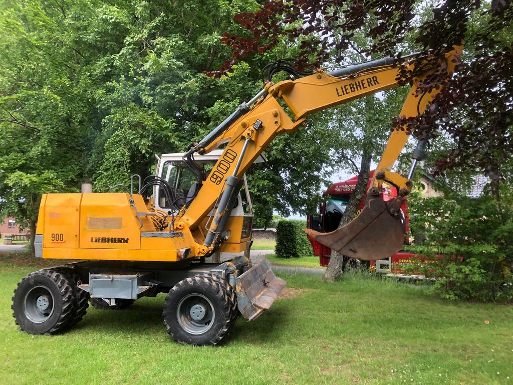 Liebherr 900, Articles professionnels, Machines & Construction | Grues & Excavatrices, Enlèvement