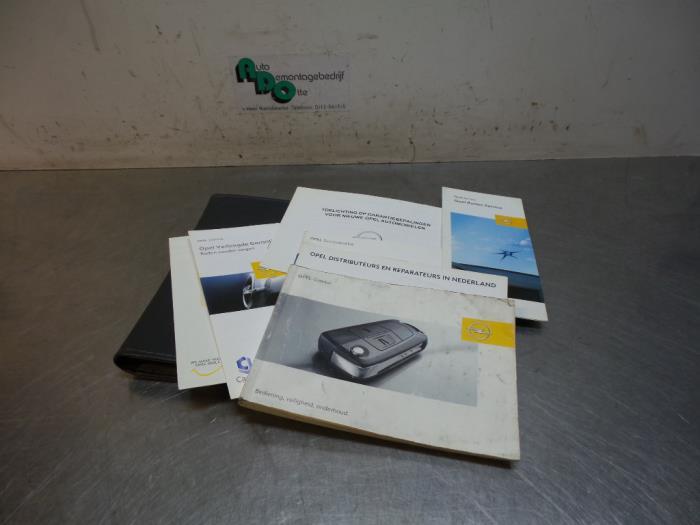Instructie Boekje van een Opel Combo (Combo 02-), Auto-onderdelen, Gebruikt, -, -, Opel