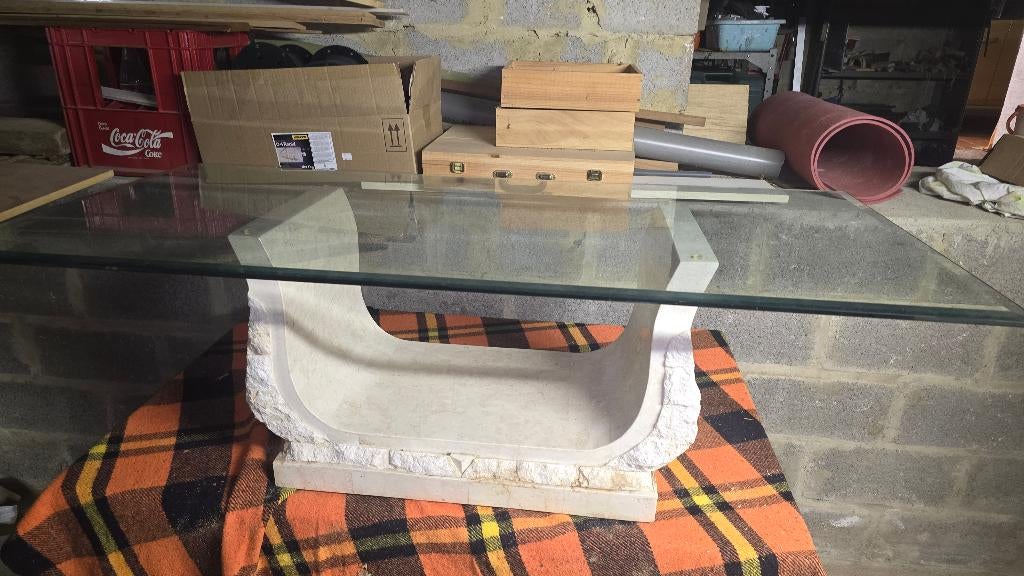Salontafel met stenen onderstel, afgeschuind glas, Ophalen, 100 tot 150 cm, 50 tot 100 cm, Zo goed als nieuw