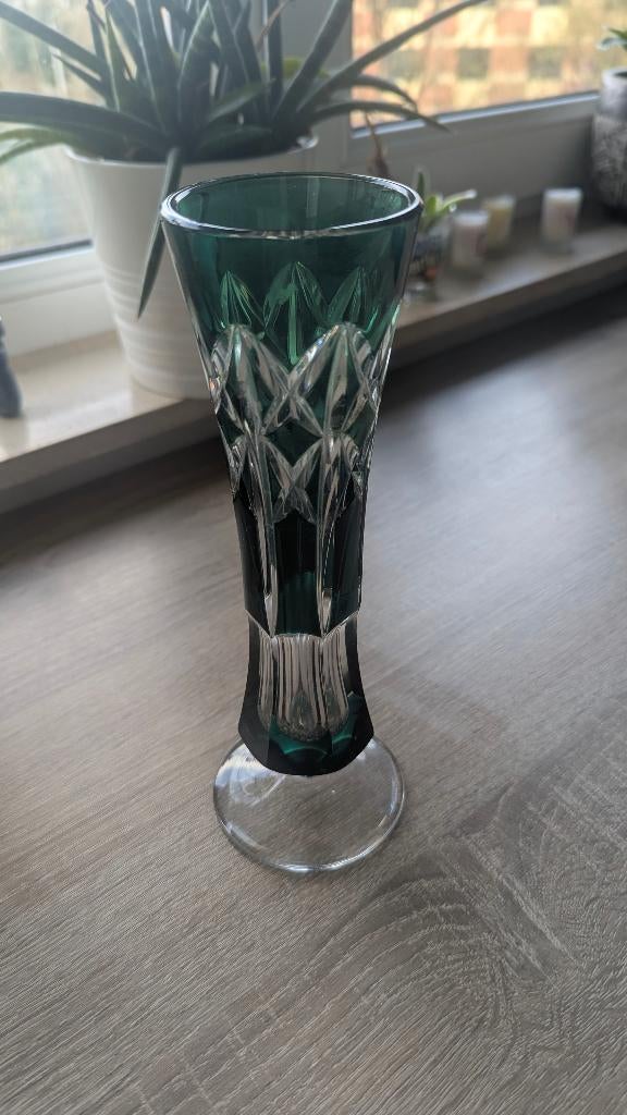 Vase en cristal vert doublé val saint Lambert, Antiquités & Art, Enlèvement