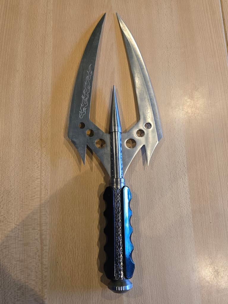 Fantasy werpmes/dolk met driedelig lemmet, Ophalen, Zo goed als nieuw