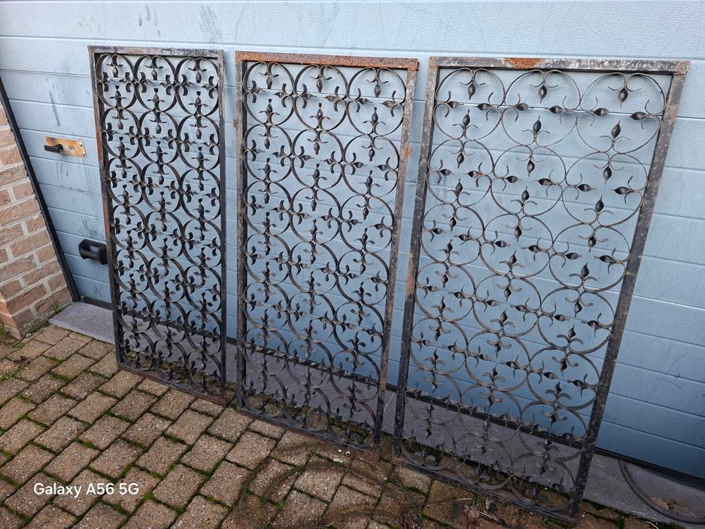 Set van 3 antieken smeedijzeren panelen/raamtralies, Enlèvement