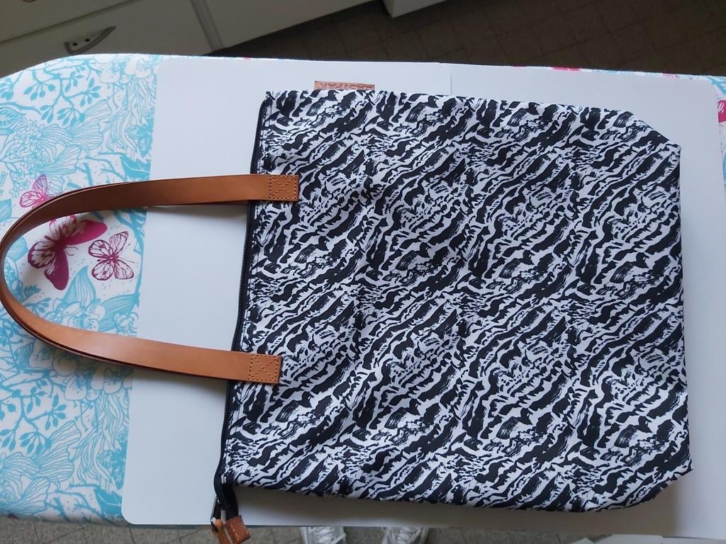 Eastpak schoudertas, Ophalen of Verzenden, Nieuw