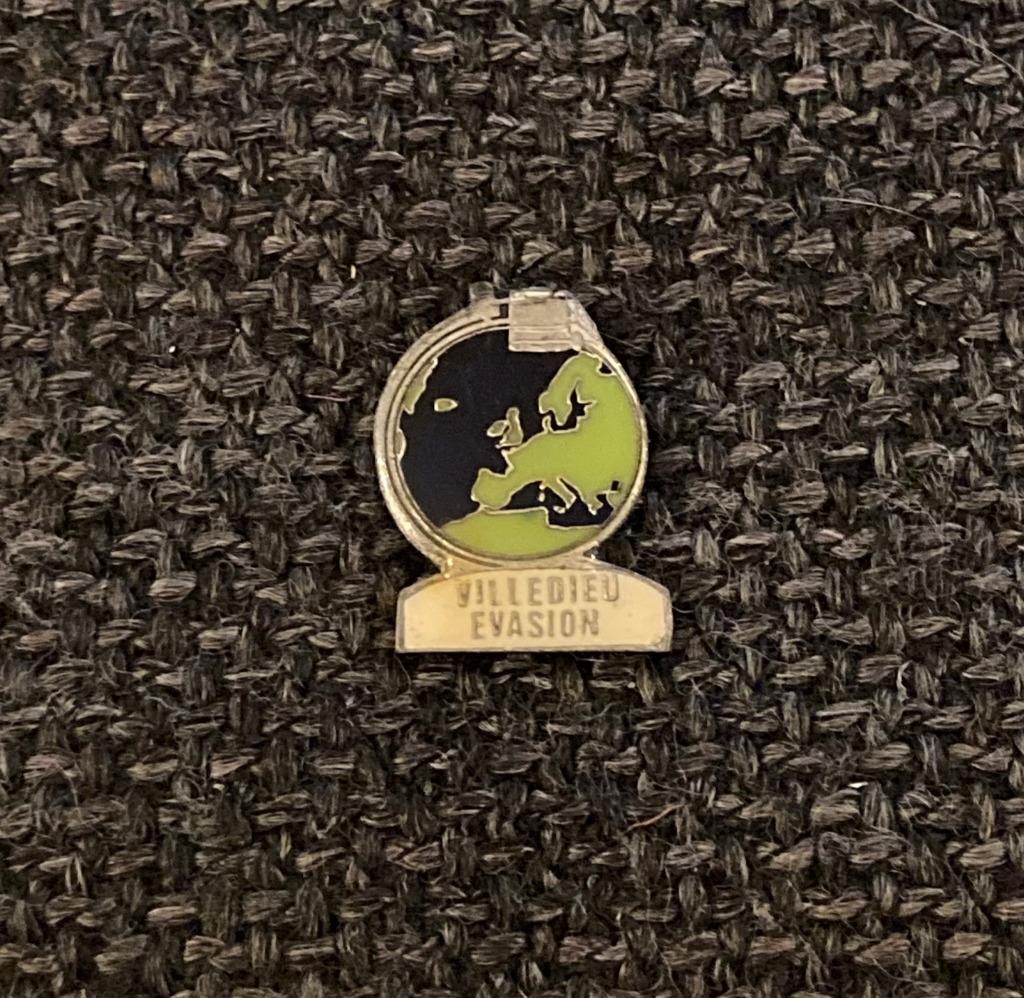 Pin - Villedieu Evasion - Transport touristique en autocars, Verzenden, Gebruikt, Transport, Speldje of Pin