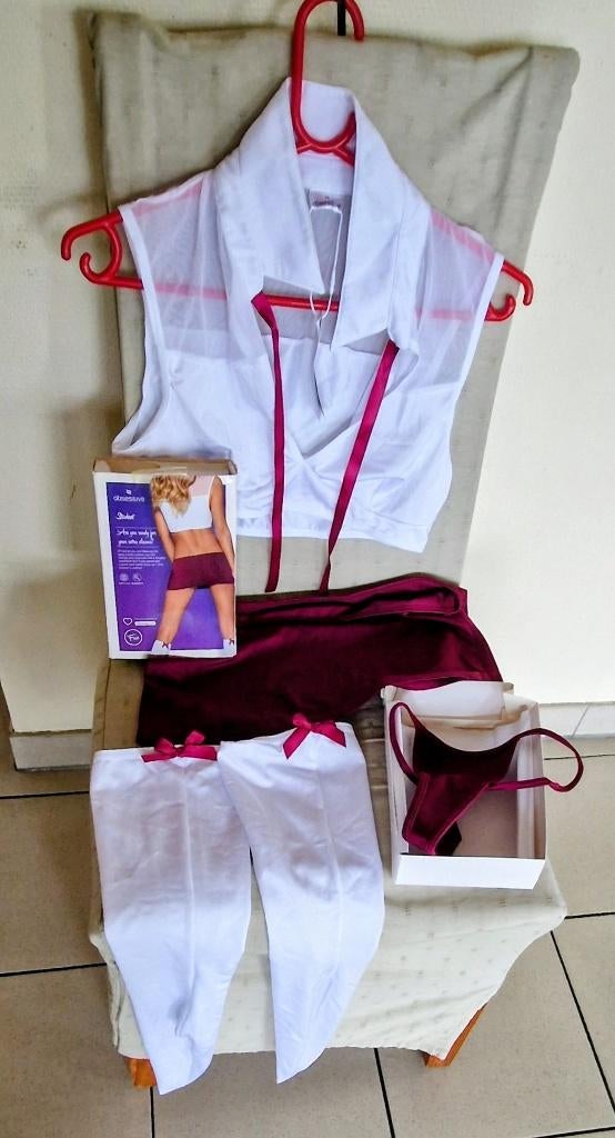 Lingerie" NEUF" !👍"The naughty sexy Student"❤️👍t: S/M👍, Vêtements | Femmes, Sous-vêtements & Lingerie, Enlèvement ou Envoi