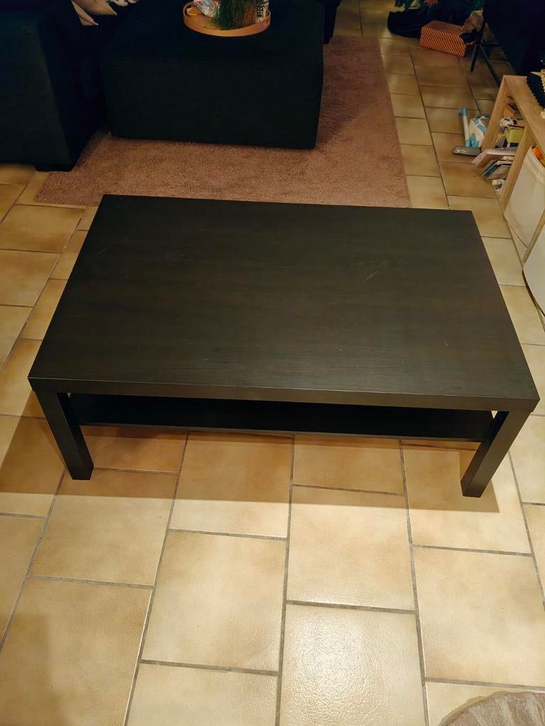 Ikea salontafel, Enlèvement