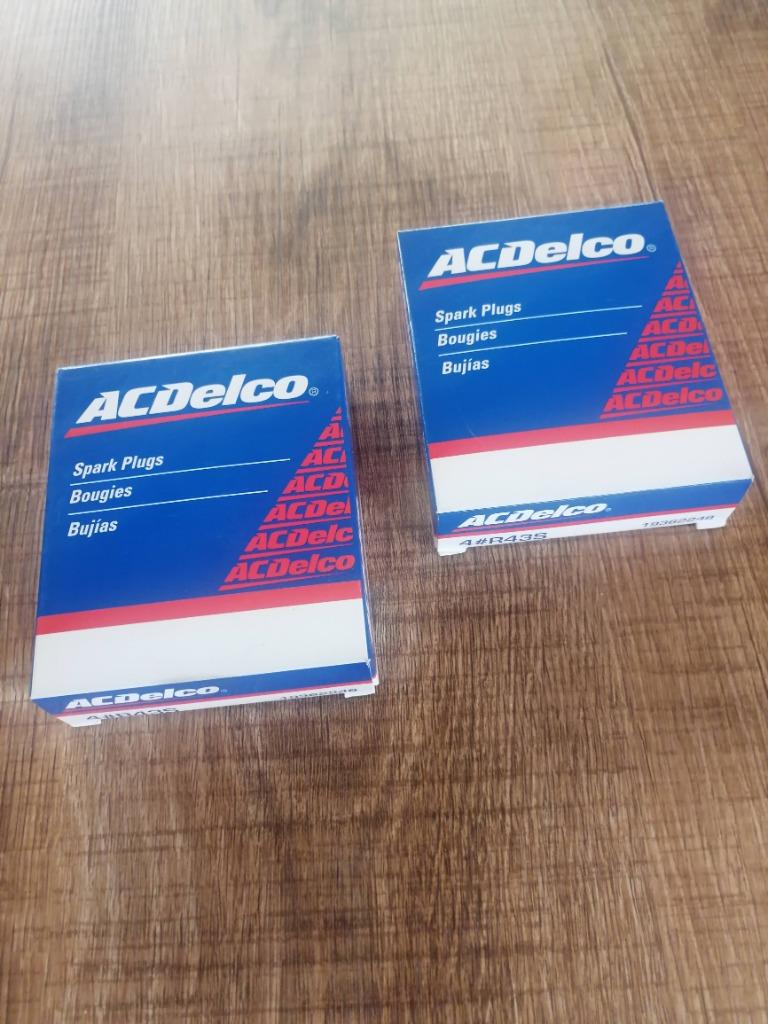 SET 8 AC DELCO  R43S bougies, Autos : Pièces & Accessoires, Moteurs & Accessoires, Jeep, Chevrolet, Chrysler, Dodge, Buick, Cadillac