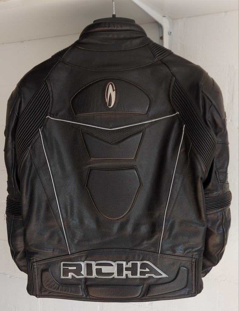 Wegens stopzetten motorrijden, Motos, Enlèvement