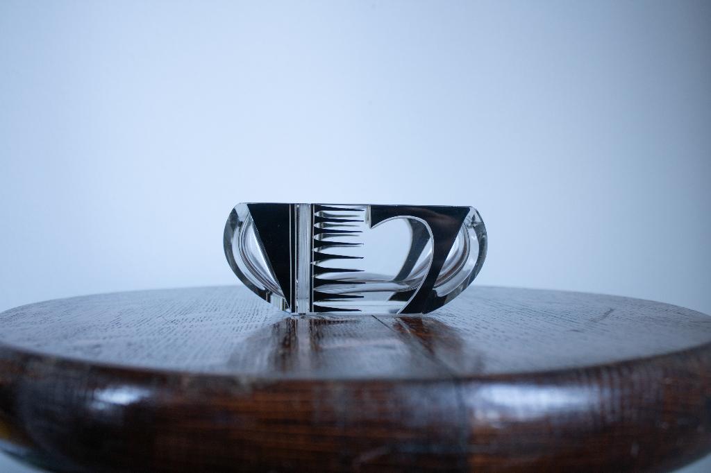 Plat Karl Palda en cuir blanc, plat carré, Enlèvement ou Envoi