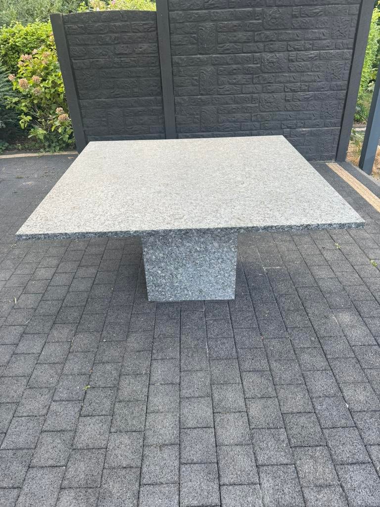 Tafel in graniet labrador bleu, Tuin en Terras, Ophalen, Zo goed als nieuw, Vierkant, Overige materialen