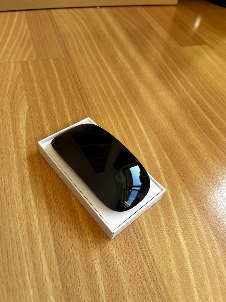 Apple magic mouse (muis) in zwarte kleur, nieuwstaat, Computers en Software, Muizen, Muis, Toetsenbord en muis-set, Nieuw, Ophalen of Verzenden
