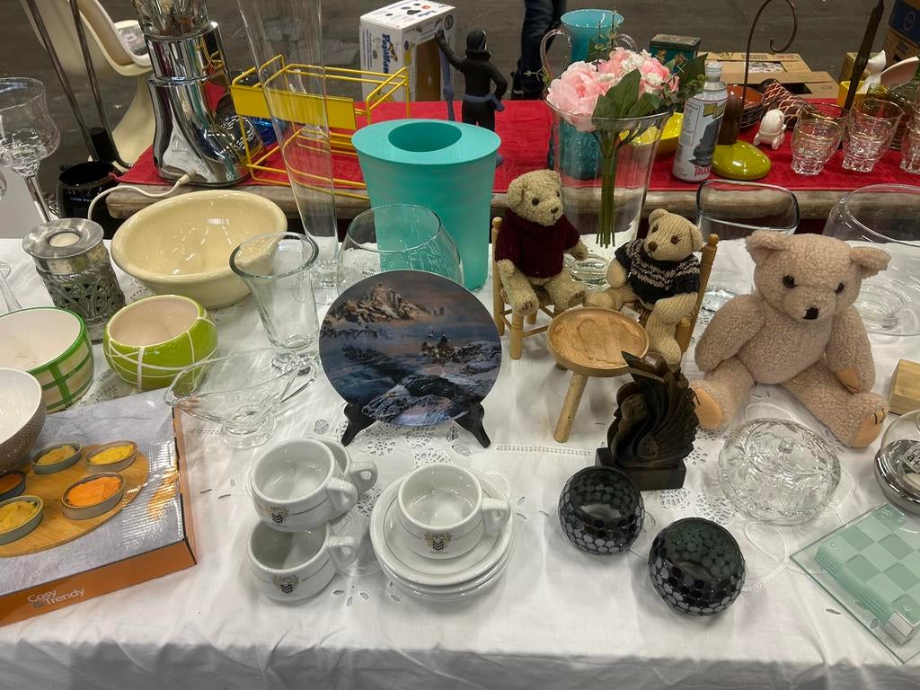 Lot rommelmarktgerief, Ophalen, Zo goed als nieuw