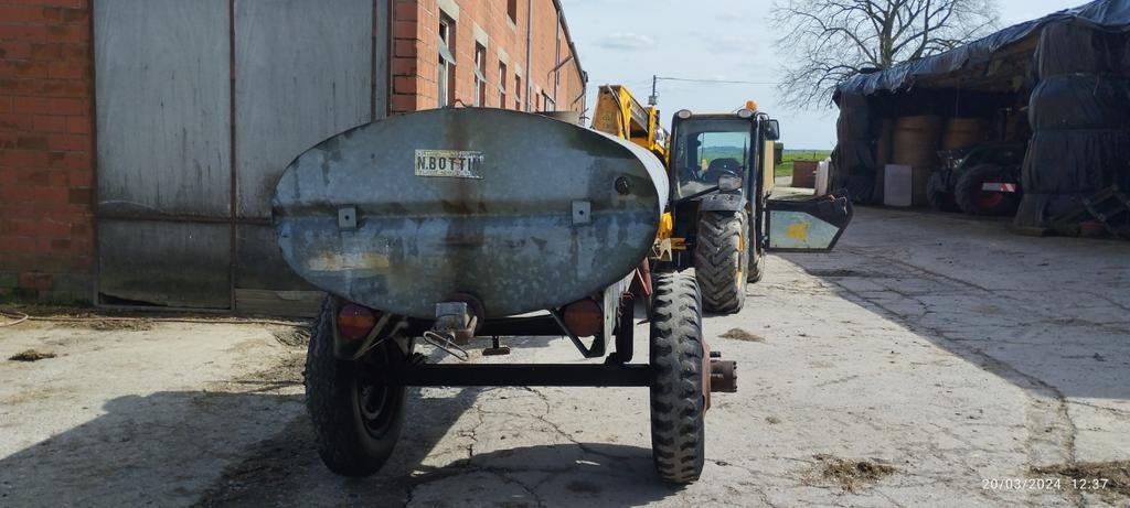 tonneau a eau 2000l et remorques a bois, Enlèvement ou Envoi