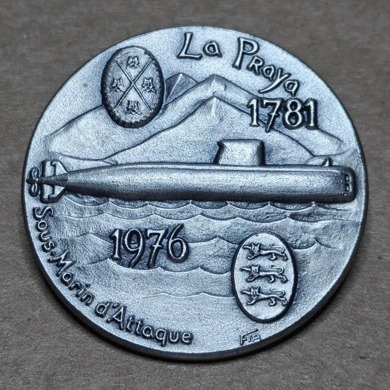 Sous-marin d'attaque La Praya Insigne 1976, Collections, Enlèvement ou Envoi, Marine, Emblème ou Badge