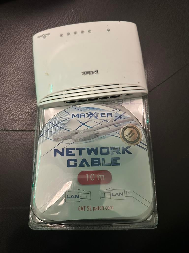 Repartiteur wifi + cable ethernet 10m neuf., Enlèvement, Comme neuf