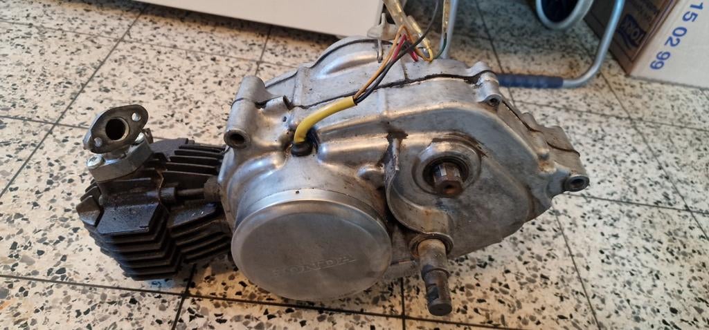Honda Amigo motor, Fietsen en Brommers, Ophalen, Cilinder
