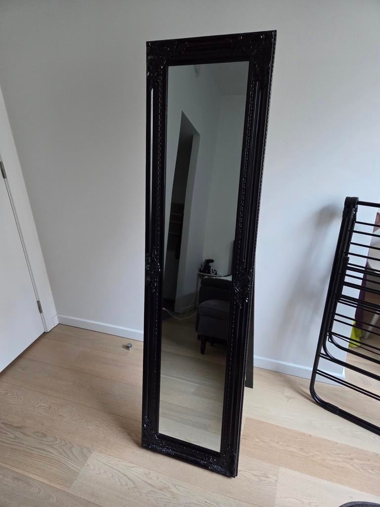 Miroir sur pied - noir avec bord élégant - pliable, Maison & Meubles, Accessoires pour la Maison | Miroirs, Enlèvement