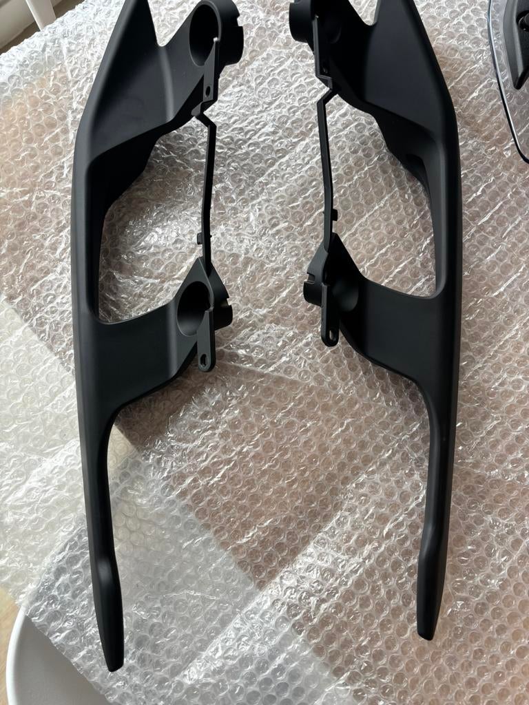 Poignées passager Yamaha Tricity 300 Origine Neuves, Motos, Pièces | Yamaha, Neuf, Enlèvement ou Envoi