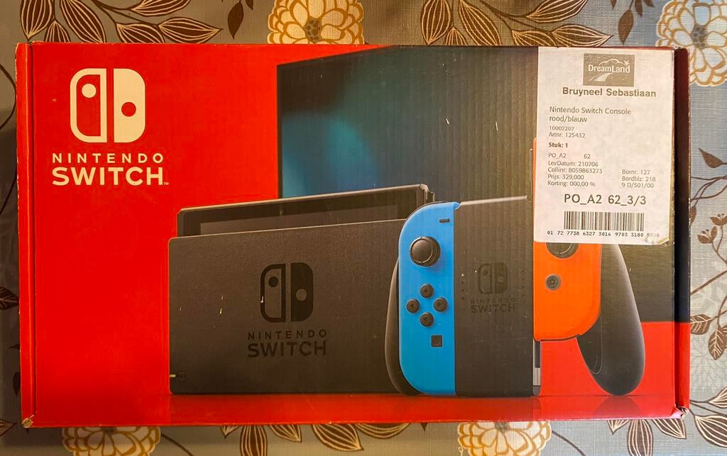 Nintendo Switch, Enlèvement ou Envoi, Comme neuf, Avec 2 manettes, Switch Original