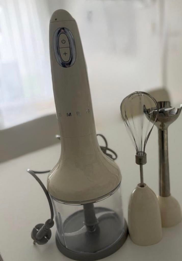 SMEG Food Processor, Elektronische apparatuur, Keukenmixers, Ophalen, 1 tot 2 liter, 3 snelheden of meer, Zo goed als nieuw