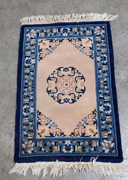 tapis chinois, Enlèvement, Comme neuf