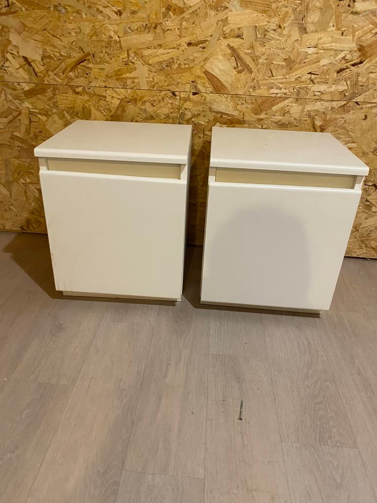 Nachtkastjes, Ophalen, Zo goed als nieuw