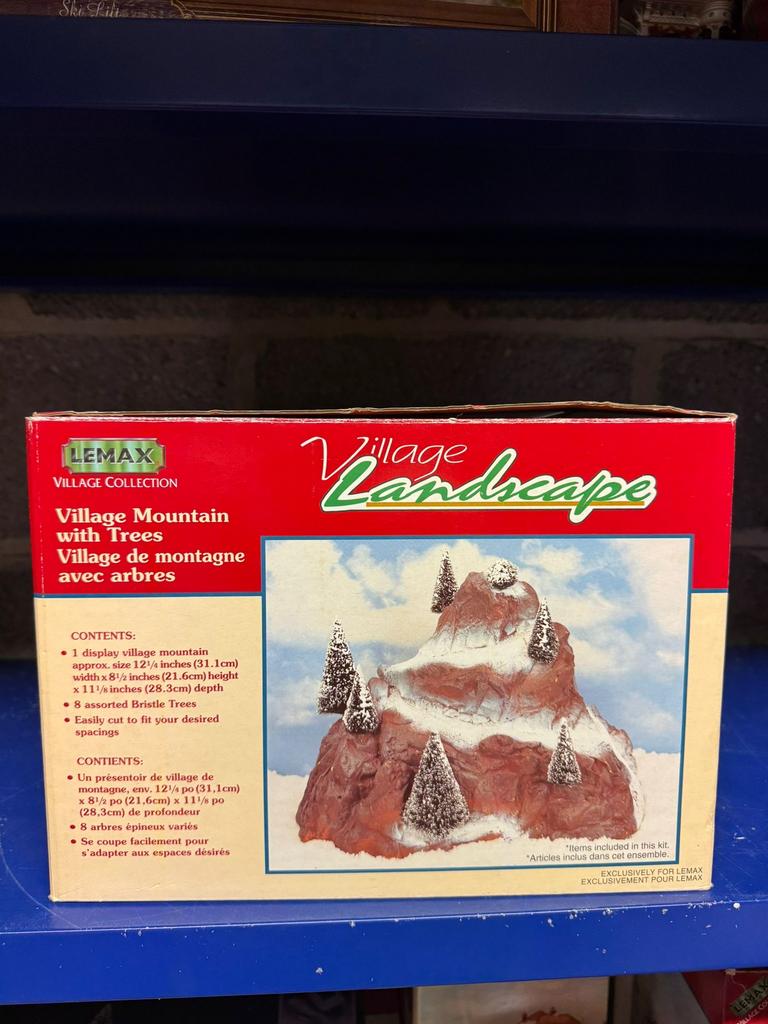 Lemax Village Landscape  Mountain with Trees (1998, 81017A), Diversen, Kerst, Ophalen of Verzenden, Zo goed als nieuw