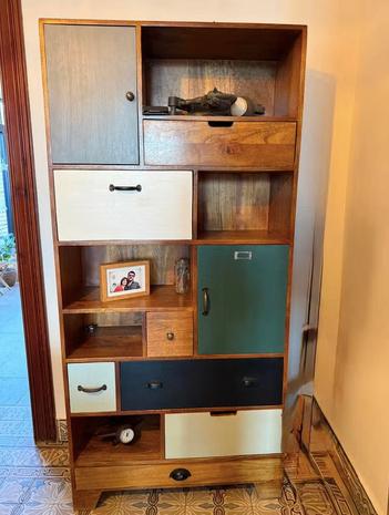Bibliothèque 6 tiroirs 2 portes en manguier multicolore, Maison & Meubles, Avec tiroir(s), 25 à 50 cm, Comme neuf, 50 à 100 cm