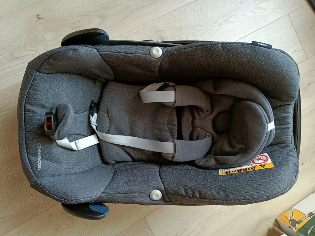 Maxicosi pebble, Enlèvement