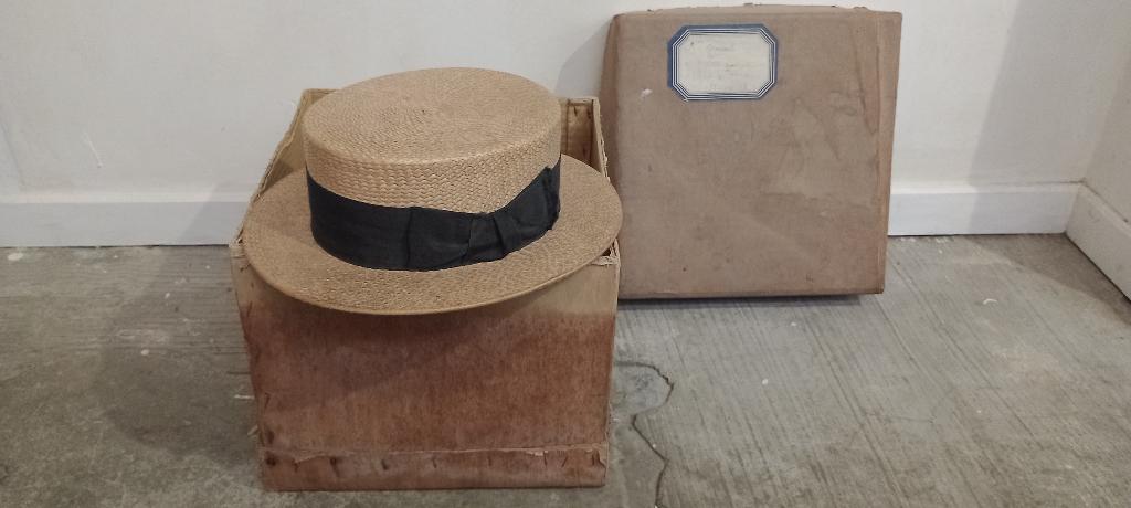 Ancien Chapeau Canotier Trockley Bros Paille 1920-taille 56, Collections, Vêtements & Patrons, Utilisé, Chapeau, Casquette ou Écharpe