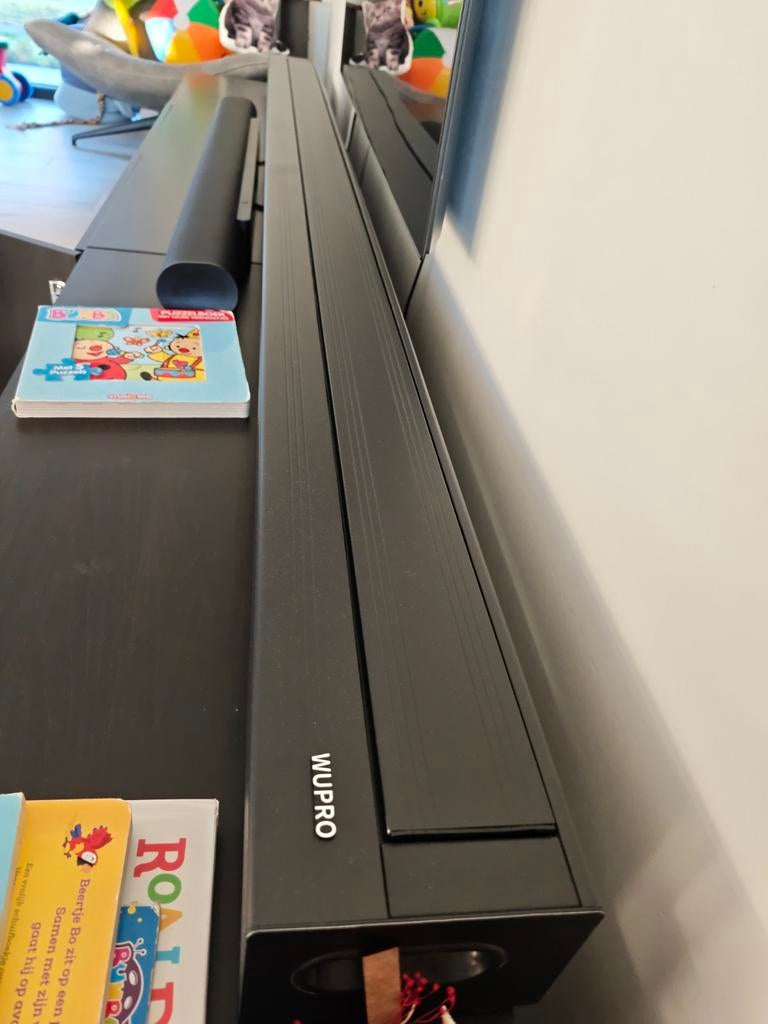 Gemotoriseerd projector scherm, Muziek en Instrumenten, Piano's, Ophalen