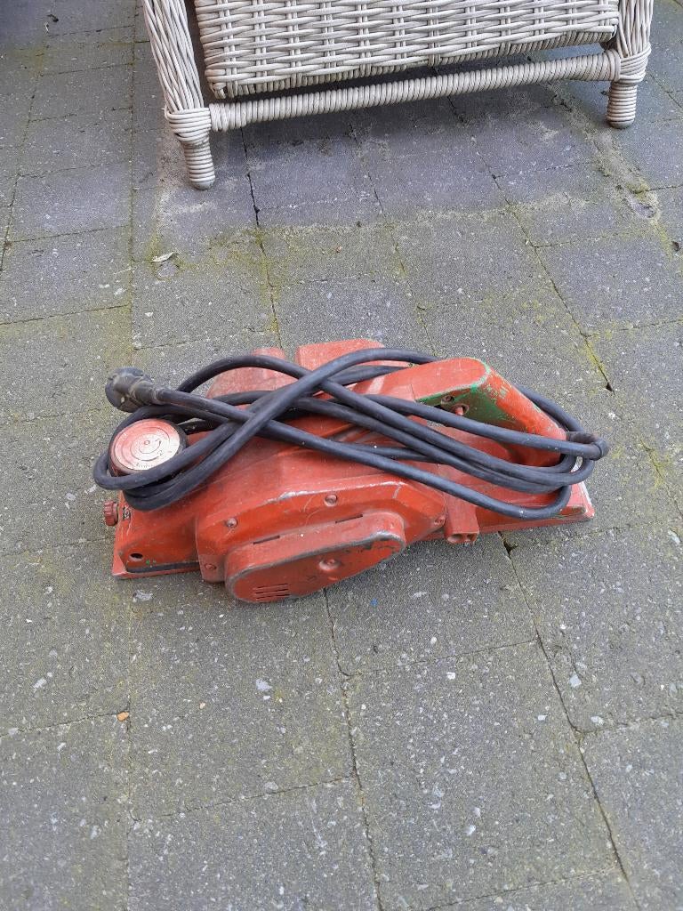 Electrische rijschaaf hitachi €72,50, Zakelijke goederen, Machines en Bouw | Kranen en Graafmachines, Ophalen