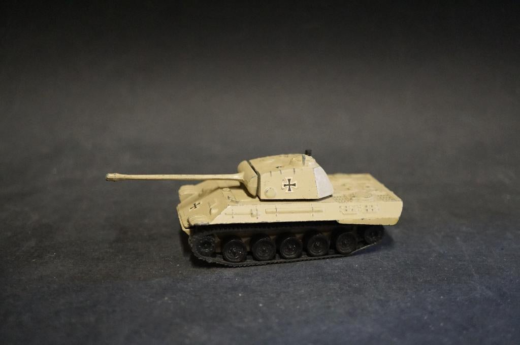 Duitse Panther tank - TOP vintage made in Hong Kong, Hobby en Vrije tijd, Modelauto's | Overige schalen, Ophalen of Verzenden