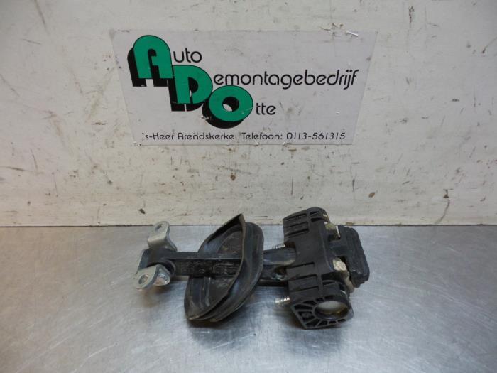 Deurvanger 4Deurs links-achter van een Alfa Romeo 159, Gebruikt, -, -, Ophalen of Verzenden