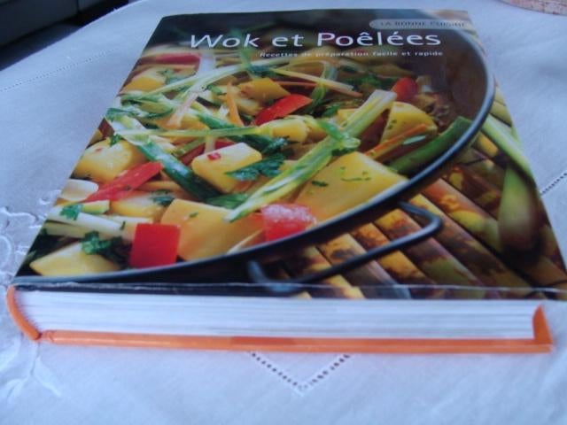 Beau livre de cuisine, Wok et Poêlée, facile et rapide, neuf, Ophalen of Verzenden, Nieuw, Hoofdgerechten, Gezond koken