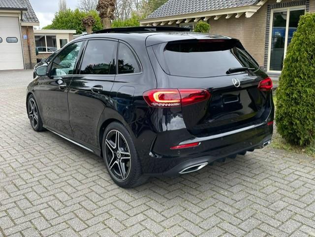 Mercedes-Benz B-klasse 200 d AMG LINE PANORAMADAK NAVI CAMER, Auto's, Mercedes-Benz, Automaat, Monovolume, Gebruikt, 110 kW