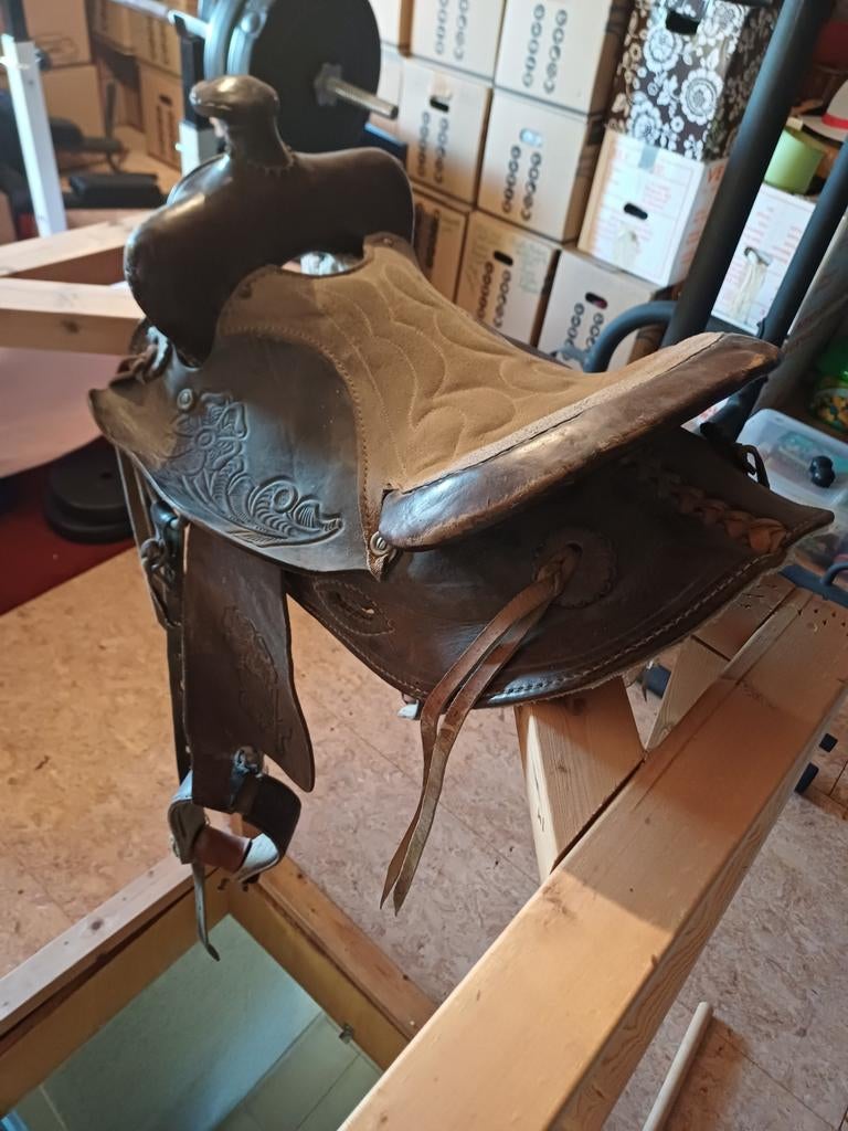 Bruin lederen zadel, Dieren en Toebehoren, Ophalen